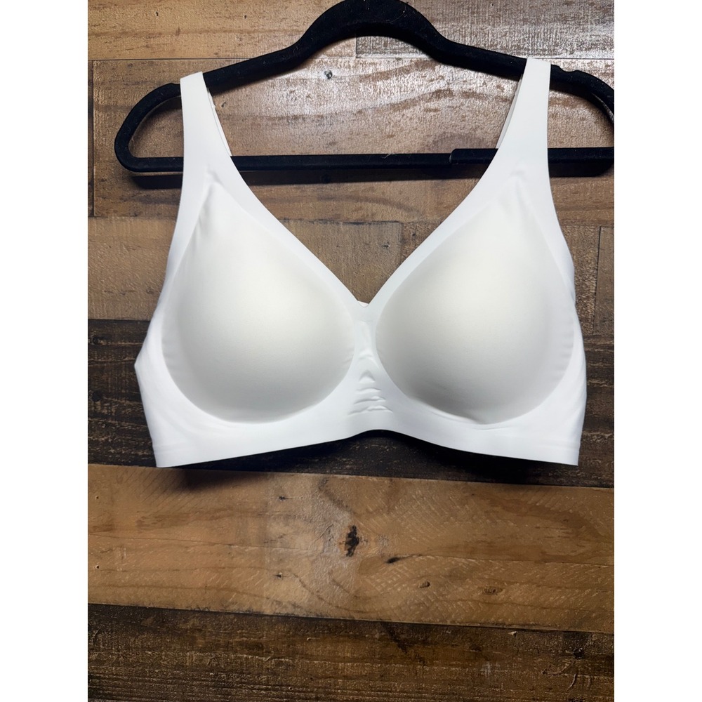 BOOMBA Wireless‎ Seamless Bra White Size 3XL Adjustable Straps Molded Cups